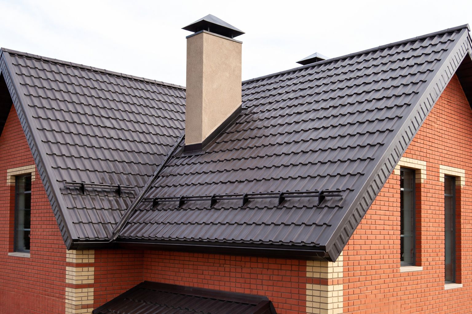 Монтаж металлочерепицы Экоррей